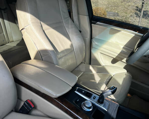 Черный БМВ Х5, объемом двигателя 3 л и пробегом 370 тыс. км за 13600 $, фото 13 на Automoto.ua