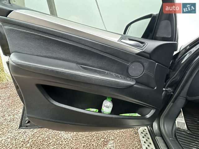 Черный БМВ Х5, объемом двигателя 2.99 л и пробегом 258 тыс. км за 15000 $, фото 17 на Automoto.ua