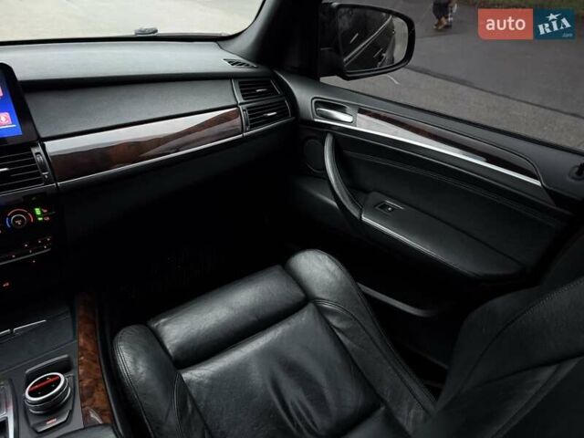 Чорний БМВ Х5, об'ємом двигуна 3 л та пробігом 364 тис. км за 8999 $, фото 28 на Automoto.ua