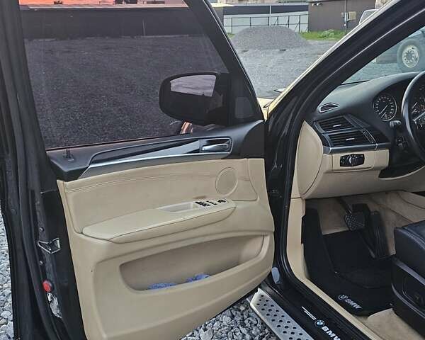 Чорний БМВ Х5, об'ємом двигуна 2.99 л та пробігом 400 тис. км за 13200 $, фото 24 на Automoto.ua