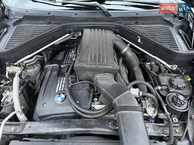 Чорний БМВ Х5, об'ємом двигуна 3 л та пробігом 364 тис. км за 8999 $, фото 34 на Automoto.ua