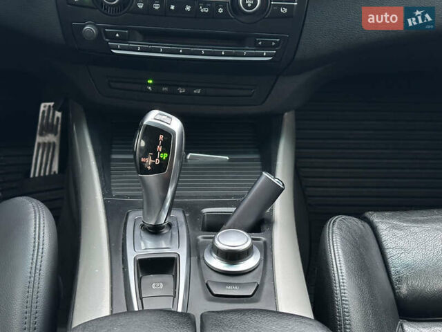 Черный БМВ Х5, объемом двигателя 2.99 л и пробегом 258 тыс. км за 15000 $, фото 13 на Automoto.ua