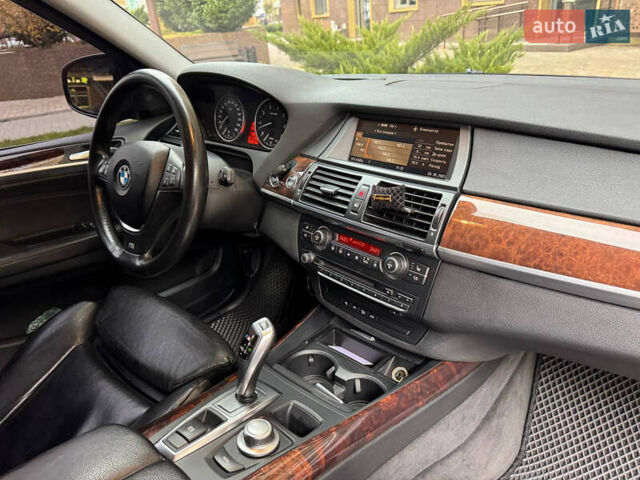 Черный БМВ Х5, объемом двигателя 4.8 л и пробегом 234 тыс. км за 11900 $, фото 33 на Automoto.ua