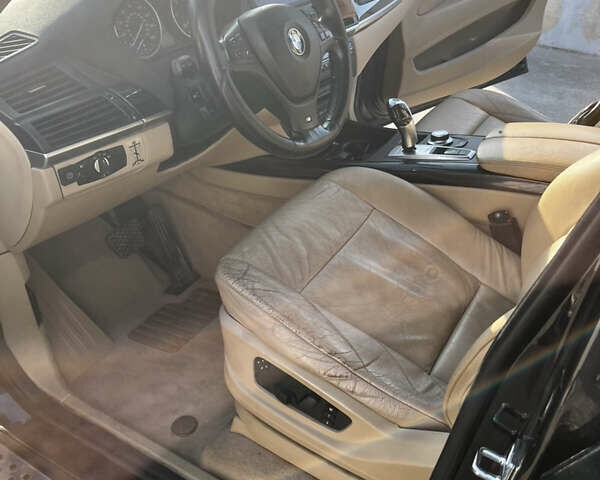 Черный БМВ Х5, объемом двигателя 4.8 л и пробегом 338 тыс. км за 11000 $, фото 11 на Automoto.ua