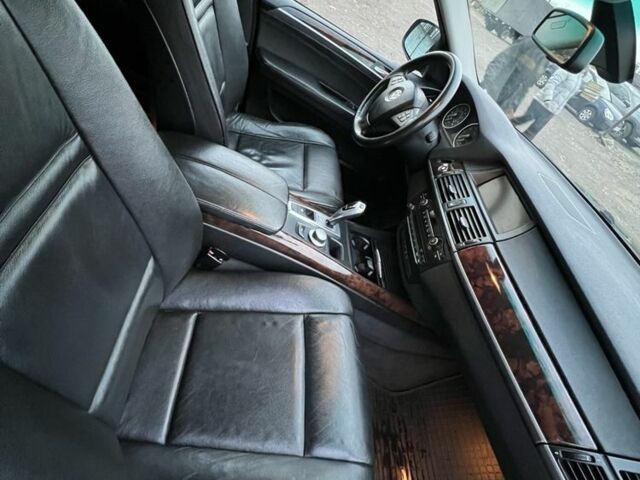 Черный БМВ Х5, объемом двигателя 3 л и пробегом 149 тыс. км за 12500 $, фото 4 на Automoto.ua