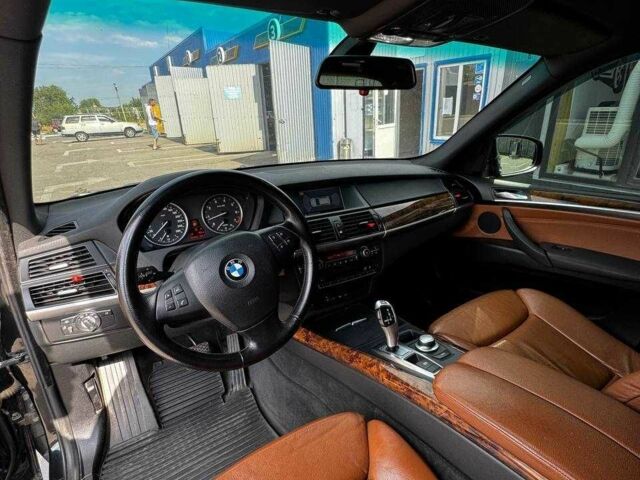 Черный БМВ Х5, объемом двигателя 4.7 л и пробегом 207 тыс. км за 11400 $, фото 6 на Automoto.ua