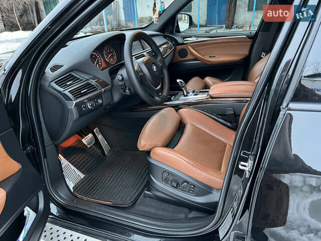 Черный БМВ Х5, объемом двигателя 4.8 л и пробегом 260 тыс. км за 12000 $, фото 25 на Automoto.ua