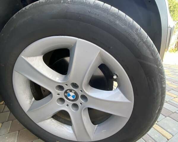 Чорний БМВ Х5, об'ємом двигуна 3 л та пробігом 272 тис. км за 12000 $, фото 28 на Automoto.ua