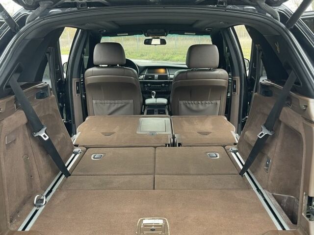 Черный БМВ Х5, объемом двигателя 4.8 л и пробегом 200 тыс. км за 11200 $, фото 12 на Automoto.ua