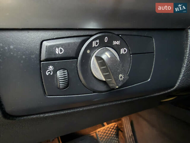 Черный БМВ Х5, объемом двигателя 3 л и пробегом 265 тыс. км за 12500 $, фото 30 на Automoto.ua