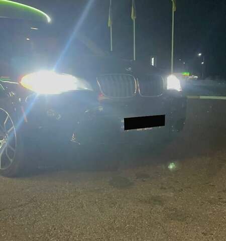 Чорний БМВ Х5, об'ємом двигуна 3 л та пробігом 300 тис. км за 15099 $, фото 6 на Automoto.ua