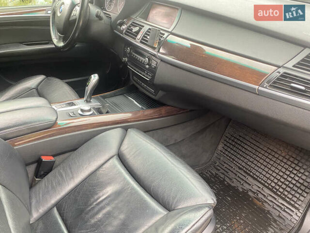 Черный БМВ Х5, объемом двигателя 3 л и пробегом 240 тыс. км за 12000 $, фото 23 на Automoto.ua