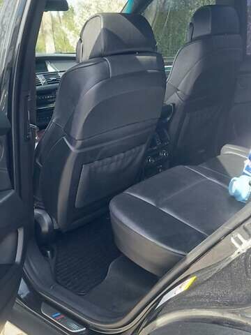 Черный БМВ Х5, объемом двигателя 4.8 л и пробегом 300 тыс. км за 9000 $, фото 3 на Automoto.ua