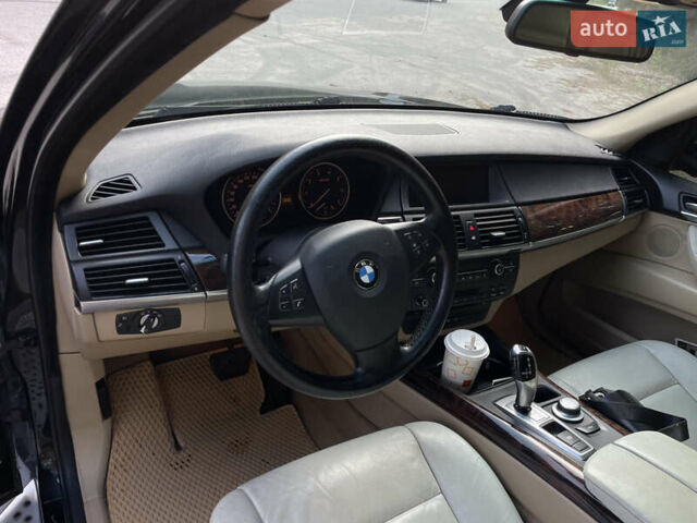 Черный БМВ Х5, объемом двигателя 3 л и пробегом 270 тыс. км за 12800 $, фото 16 на Automoto.ua