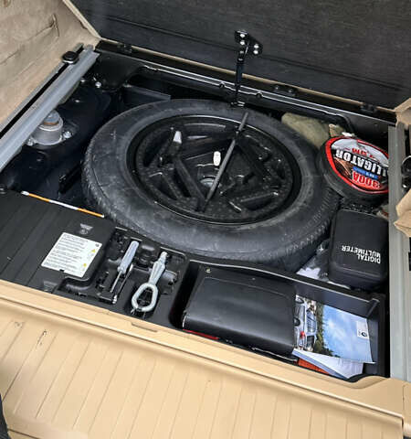 Черный БМВ Х5, объемом двигателя 4.8 л и пробегом 211 тыс. км за 11000 $, фото 9 на Automoto.ua