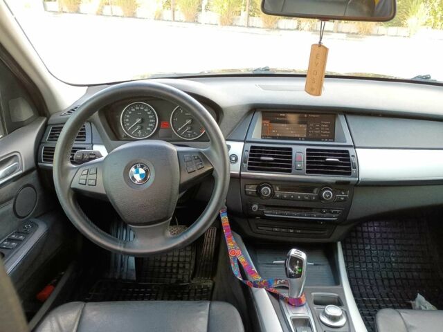 Чорний БМВ Х5, об'ємом двигуна 0 л та пробігом 270 тис. км за 3200 $, фото 4 на Automoto.ua