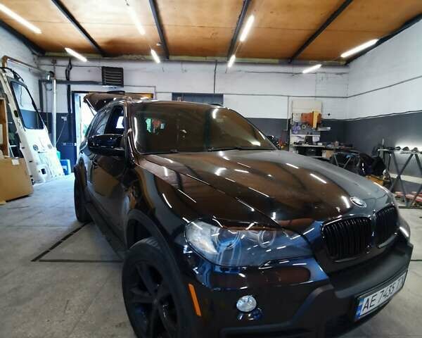 Чорний БМВ Х5, об'ємом двигуна 3 л та пробігом 320 тис. км за 12500 $, фото 1 на Automoto.ua