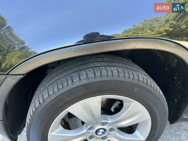 Чорний БМВ Х5, об'ємом двигуна 2.99 л та пробігом 285 тис. км за 11800 $, фото 6 на Automoto.ua