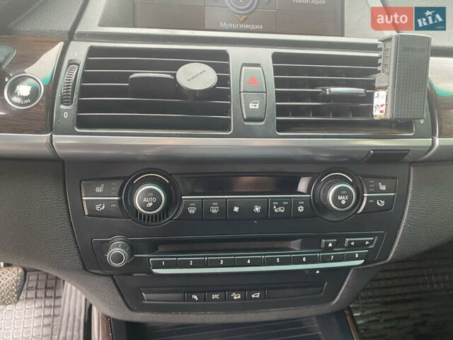Черный БМВ Х5, объемом двигателя 3 л и пробегом 240 тыс. км за 12000 $, фото 26 на Automoto.ua
