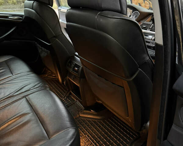 Черный БМВ Х5, объемом двигателя 3 л и пробегом 265 тыс. км за 12500 $, фото 28 на Automoto.ua