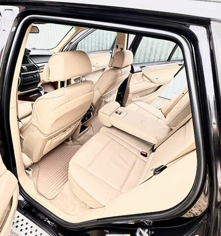 Черный БМВ Х5, объемом двигателя 4.8 л и пробегом 211 тыс. км за 11000 $, фото 6 на Automoto.ua