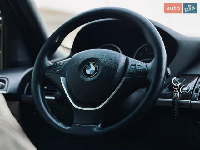 Чорний БМВ Х5, об'ємом двигуна 3 л та пробігом 321 тис. км за 13000 $, фото 41 на Automoto.ua