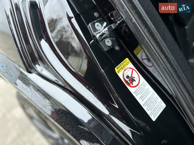 Черный БМВ Х5, объемом двигателя 3 л и пробегом 270 тыс. км за 12250 $, фото 88 на Automoto.ua