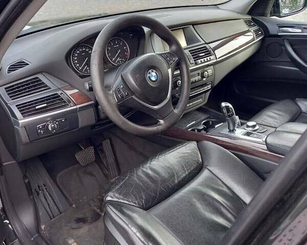Чорний БМВ Х5, об'ємом двигуна 3 л та пробігом 270 тис. км за 10850 $, фото 2 на Automoto.ua