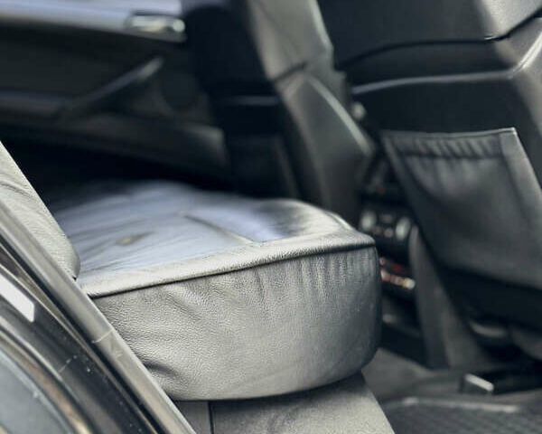 Черный БМВ Х5, объемом двигателя 2.99 л и пробегом 400 тыс. км за 13700 $, фото 31 на Automoto.ua