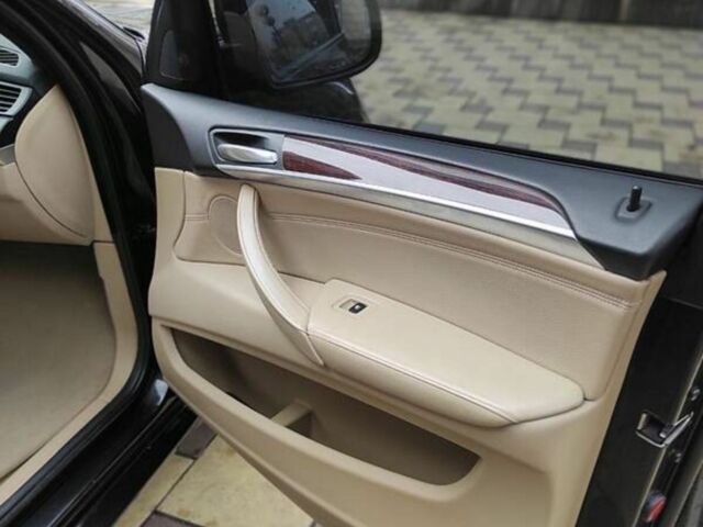 Чорний БМВ Х5, об'ємом двигуна 3 л та пробігом 260 тис. км за 13000 $, фото 7 на Automoto.ua