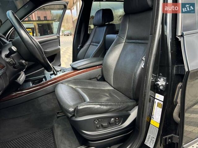 Черный БМВ Х5, объемом двигателя 4.8 л и пробегом 240 тыс. км за 15777 $, фото 20 на Automoto.ua