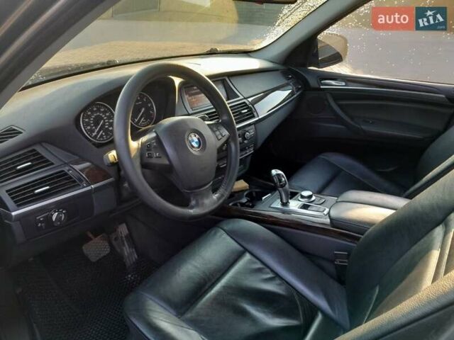 Чорний БМВ Х5, об'ємом двигуна 3 л та пробігом 290 тис. км за 12700 $, фото 20 на Automoto.ua