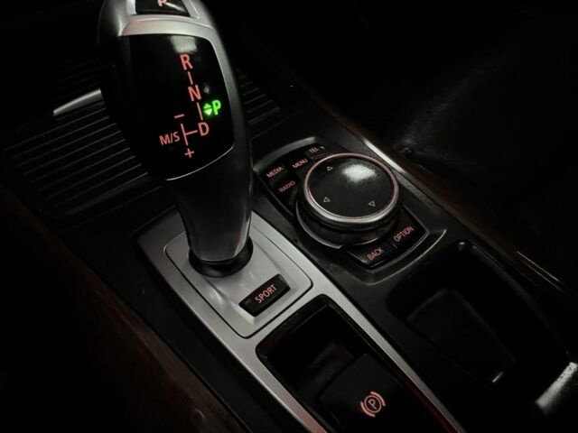 Черный БМВ Х5, объемом двигателя 4.8 л и пробегом 210 тыс. км за 11000 $, фото 12 на Automoto.ua