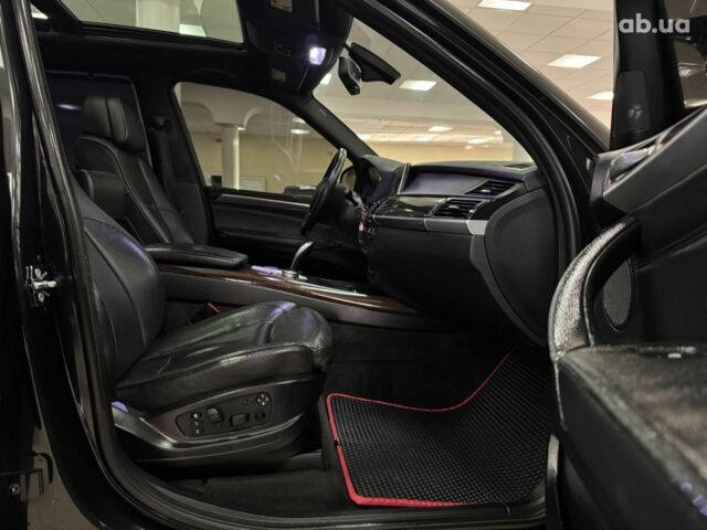 Чорний БМВ Х5, об'ємом двигуна 0 л та пробігом 210 тис. км за 11000 $, фото 9 на Automoto.ua