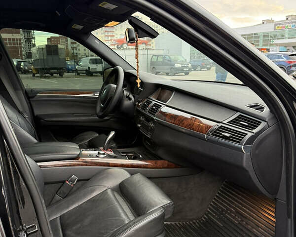 Черный БМВ Х5, объемом двигателя 3 л и пробегом 320 тыс. км за 11500 $, фото 10 на Automoto.ua