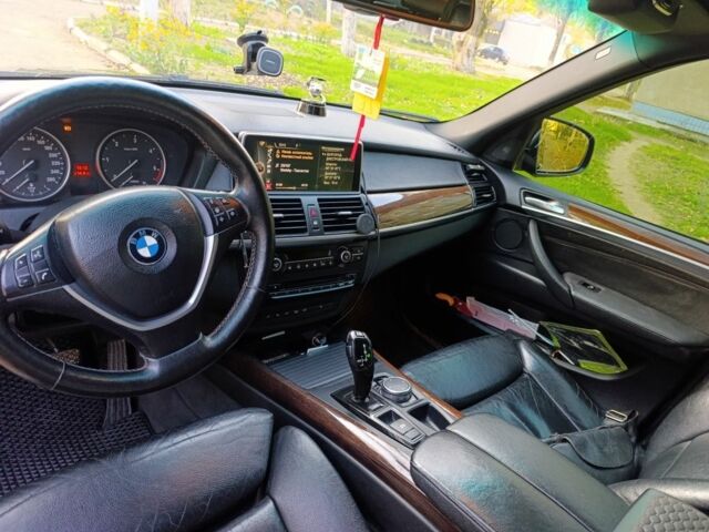 Чорний БМВ Х5, об'ємом двигуна 3 л та пробігом 350 тис. км за 13700 $, фото 8 на Automoto.ua