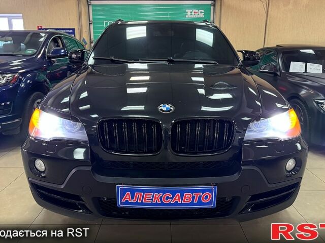 Черный БМВ Х5, объемом двигателя 4.8 л и пробегом 210 тыс. км за 11000 $, фото 1 на Automoto.ua