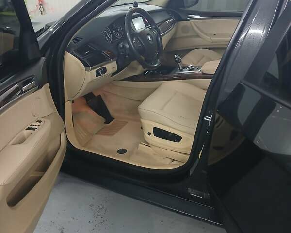 Черный БМВ Х5, объемом двигателя 3 л и пробегом 280 тыс. км за 13000 $, фото 16 на Automoto.ua
