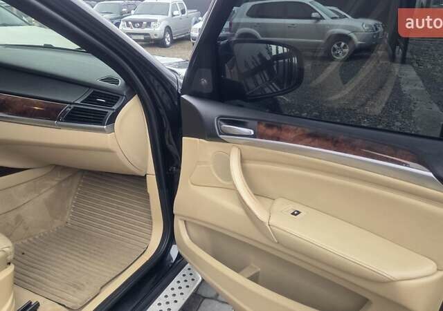 Чорний БМВ Х5, об'ємом двигуна 2.98 л та пробігом 320 тис. км за 10500 $, фото 17 на Automoto.ua