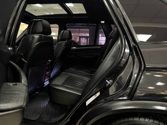 Черный БМВ Х5, объемом двигателя 4.8 л и пробегом 210 тыс. км за 11000 $, фото 7 на Automoto.ua