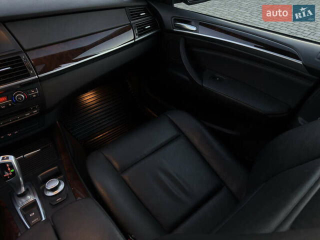 Чорний БМВ Х5, об'ємом двигуна 3 л та пробігом 110 тис. км за 12900 $, фото 96 на Automoto.ua