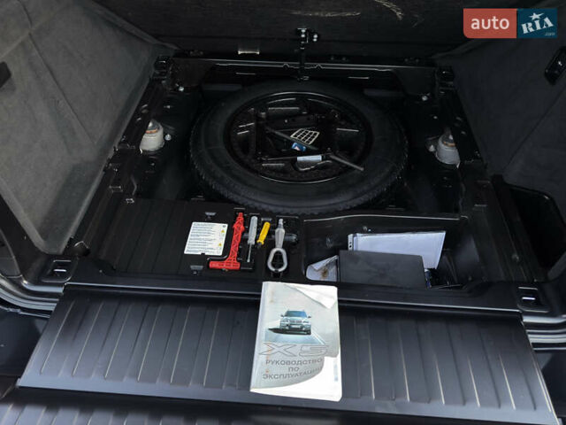 Чорний БМВ Х5, об'ємом двигуна 3 л та пробігом 110 тис. км за 12900 $, фото 77 на Automoto.ua