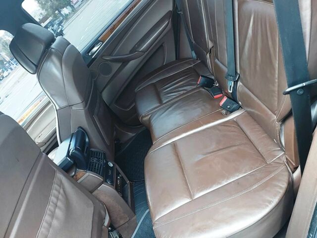 Черный БМВ Х5, объемом двигателя 3 л и пробегом 250 тыс. км за 16000 $, фото 13 на Automoto.ua