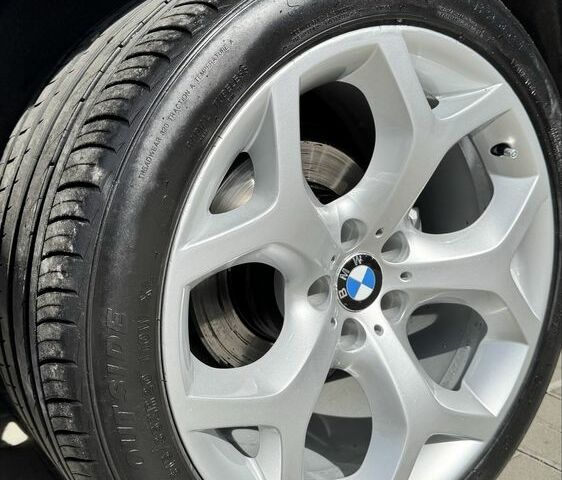 Чорний БМВ Х5, об'ємом двигуна 3 л та пробігом 272 тис. км за 14500 $, фото 20 на Automoto.ua