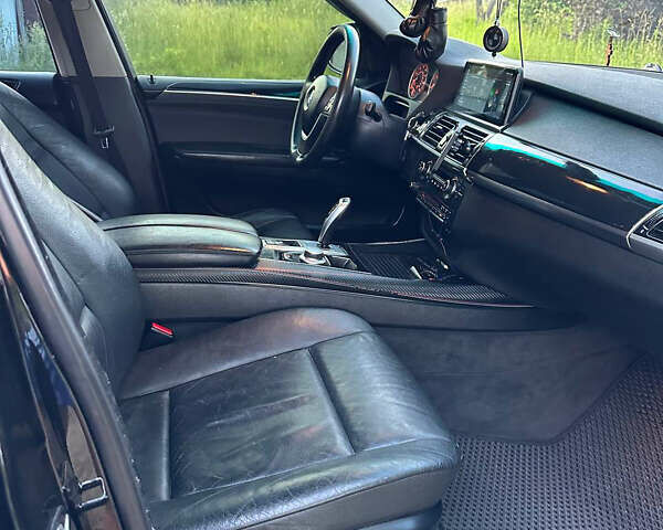 Черный БМВ Х5, объемом двигателя 3 л и пробегом 300 тыс. км за 11700 $, фото 17 на Automoto.ua