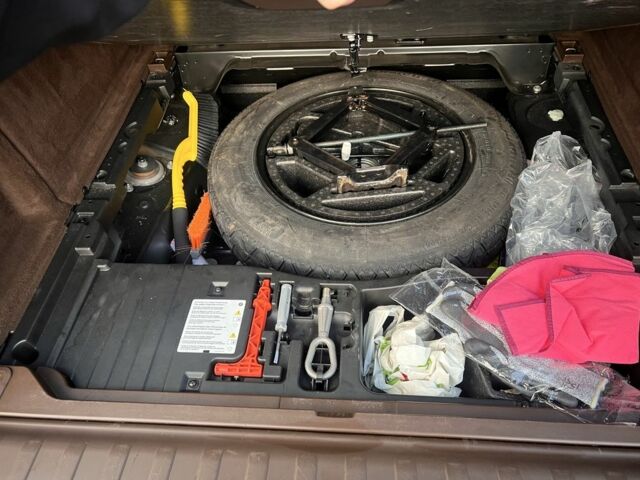 Черный БМВ Х5, объемом двигателя 0 л и пробегом 250 тыс. км за 13800 $, фото 11 на Automoto.ua