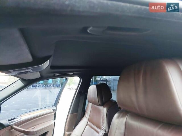 Черный БМВ Х5, объемом двигателя 3 л и пробегом 250 тыс. км за 16500 $, фото 19 на Automoto.ua