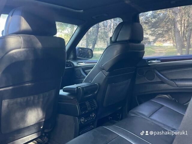 Черный БМВ Х5, объемом двигателя 4.8 л и пробегом 270 тыс. км за 15300 $, фото 10 на Automoto.ua