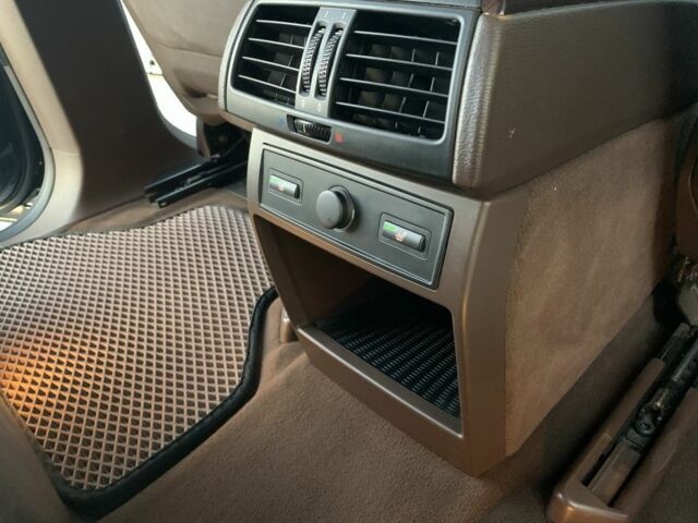 БМВ Х5 2008 в Днепре (Днепропетровске) на Automoto.ua Черный БМВ Х5, объемом двигателя 4.8 л и пробегом 225 тыс. км за 378 $, фото 17 на Automoto.ua