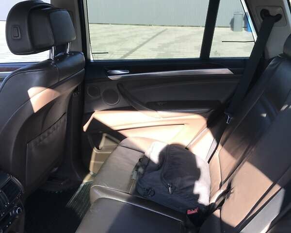 Чорний БМВ Х5, об'ємом двигуна 3 л та пробігом 340 тис. км за 9999 $, фото 14 на Automoto.ua